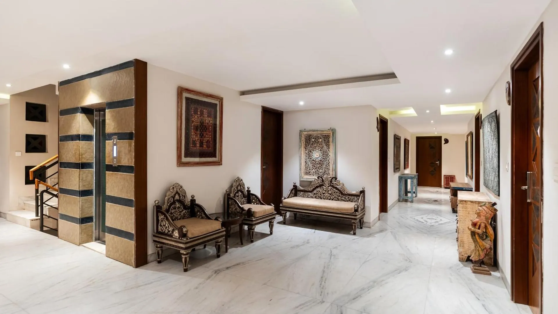 The Ramvilas - A Rooftop Pichola Lake View Hotel Udajpur 3*,