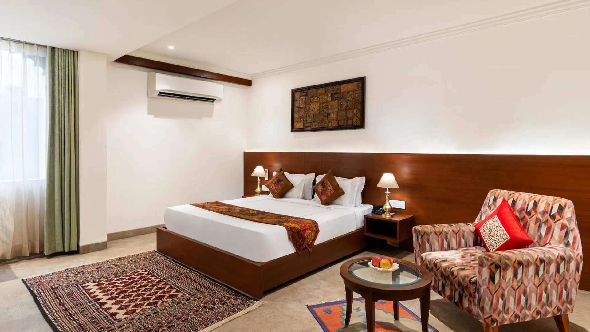 The Ramvilas - A Rooftop Pichola Lake View Hotel Udajpur Indie